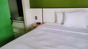 Premium bedding, free WiFi, bed sheets - Bell Vista Motel (Burbank)