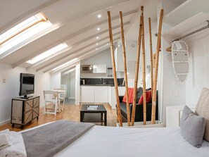 1 bedroom, iron/ironing board, internet, bed sheets