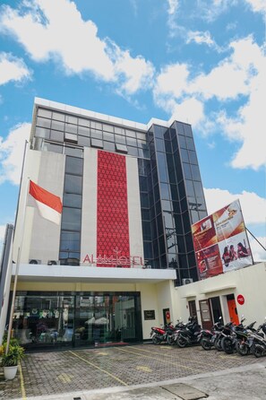 Exterior - Alam Hotel by Cordela (Medan)