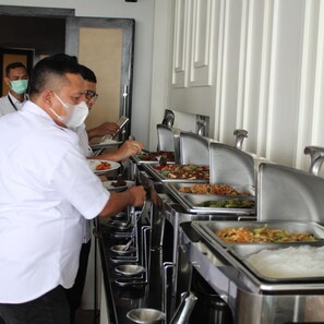 用餐