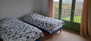 4 camere, ferro/asse da stiro, Wi-Fi gratuito, lenzuola