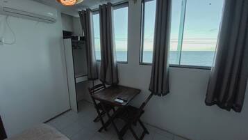 Minibar, bureau, rideaux occultants, Wi-Fi gratuit