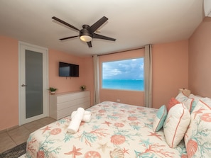 7 bedrooms, iron/ironing board, travel cot, WiFi - Large Ocean Front Home on Sandy Beach With Pool (Medianía Alta)