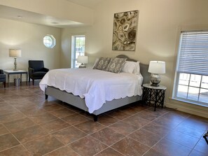 4 chambres, bureau, fer et planche à repasser, Wi-Fi gratuit