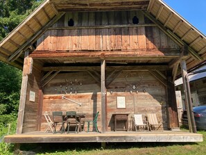 تناول الطعام بالخارج