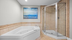 Combined shower/bathtub, towels - San Carlos 1201 ~ Stunning beach front condo ~ Corner Balcony (Gulf Shores)
