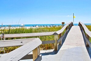 On the beach - San Carlos 1201 ~ Stunning beach front condo ~ Corner Balcony (Gulf Shores)