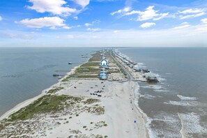 On the beach - Vacation at the end of civilization! Ideally located and Lovely! - West End Girl (Dauphin Island)