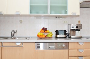 Appartement Confort | Cuisine privée | Four, plaque de cuisson, lave-vaisselle
