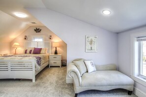 3 bedrooms, desk, iron/ironing board, free WiFi