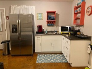 Fridge, microwave, coffee/tea maker, toaster - Lakefront cottage located in forested East Texas (Woodville)