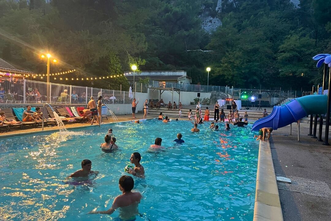 Seasonal outdoor pool, open 9:00 AM to 7:00 PM, sun loungers