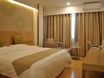 Greentree Heze Changcheng Road Tianhua Ecommerce Logistics Park Express Hotel