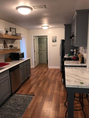 Fridge, microwave, oven, stovetop - Comforts of Home (Lithonia)