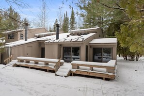 Exterior - Harbor Cove 108 SKI! Beach! Tunnel of Trees! (Harbor Springs)