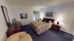 3 habitaciones, tabla de planchar con plancha, internet y ropa de cama