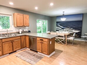 Fridge, microwave, oven, stovetop - COMFORTABLE & SPACIOUS Home in Harbor Springs - Minutes from the Ski Hills!! (Harbor Springs)