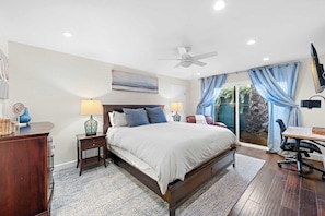 3 bedrooms, desk, iron/ironing board, travel crib