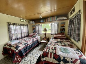 3 bedrooms, iron/ironing board, free WiFi, bed sheets - Moonwake on Mudd Bay (Cape Vincent)