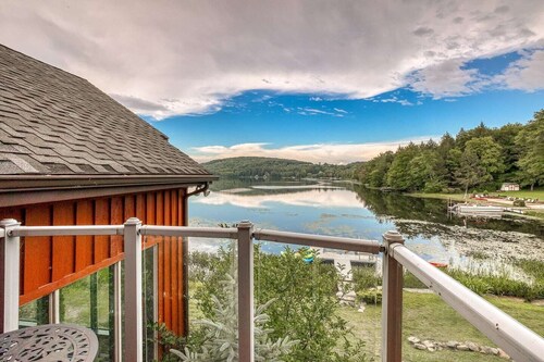 4800 Sq Ft Catskills Lake Mansion W/Hot Tub!