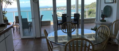 تناول الطعام