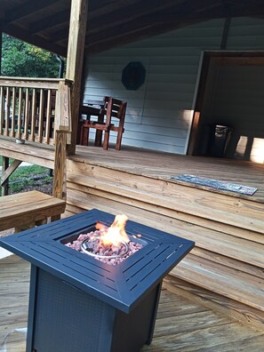 Property grounds - ENTIRE HOUSE, a PEACEFUL GETAWAY that's close to the Historical Biltmore House!! (Asheville)