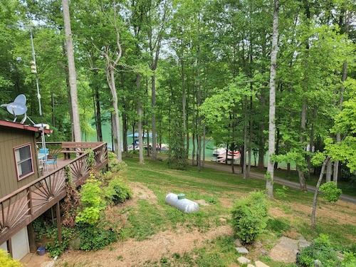 Cozy Comfort on Norris Lake - Tritoon/JetSki rental available - dock for free!
