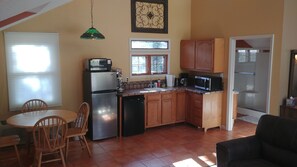 Interior - Cozy Comfort on Norris Lake - Tritoon/JetSki rental available - dock for free! (Andersonville)