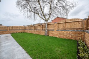 Maison Luxe, salle de bains privée (Up to 6 Guests) | Jardin