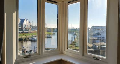 River Haven Hotel