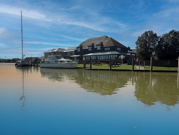 Exterior - River Haven Hotel (Rye)
