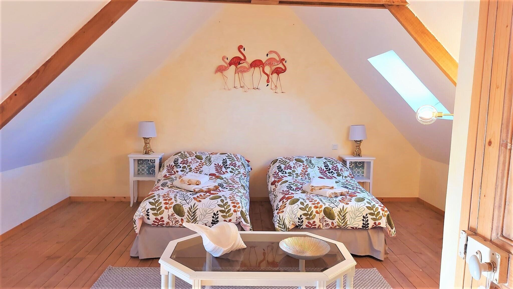 3 bedrooms, desk, iron/ironing board, free WiFi