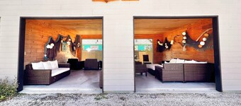 Sandbar Bungalow-2 bedroom- Central Location, Near the Beach, & Dog Friendly!