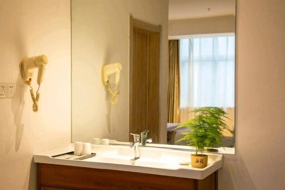 Bathroom | Free toiletries
