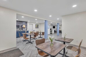 包含每日欧式早餐