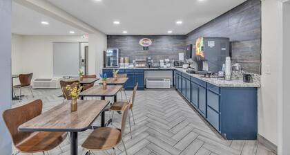 Super 8 by Wyndham Morganton