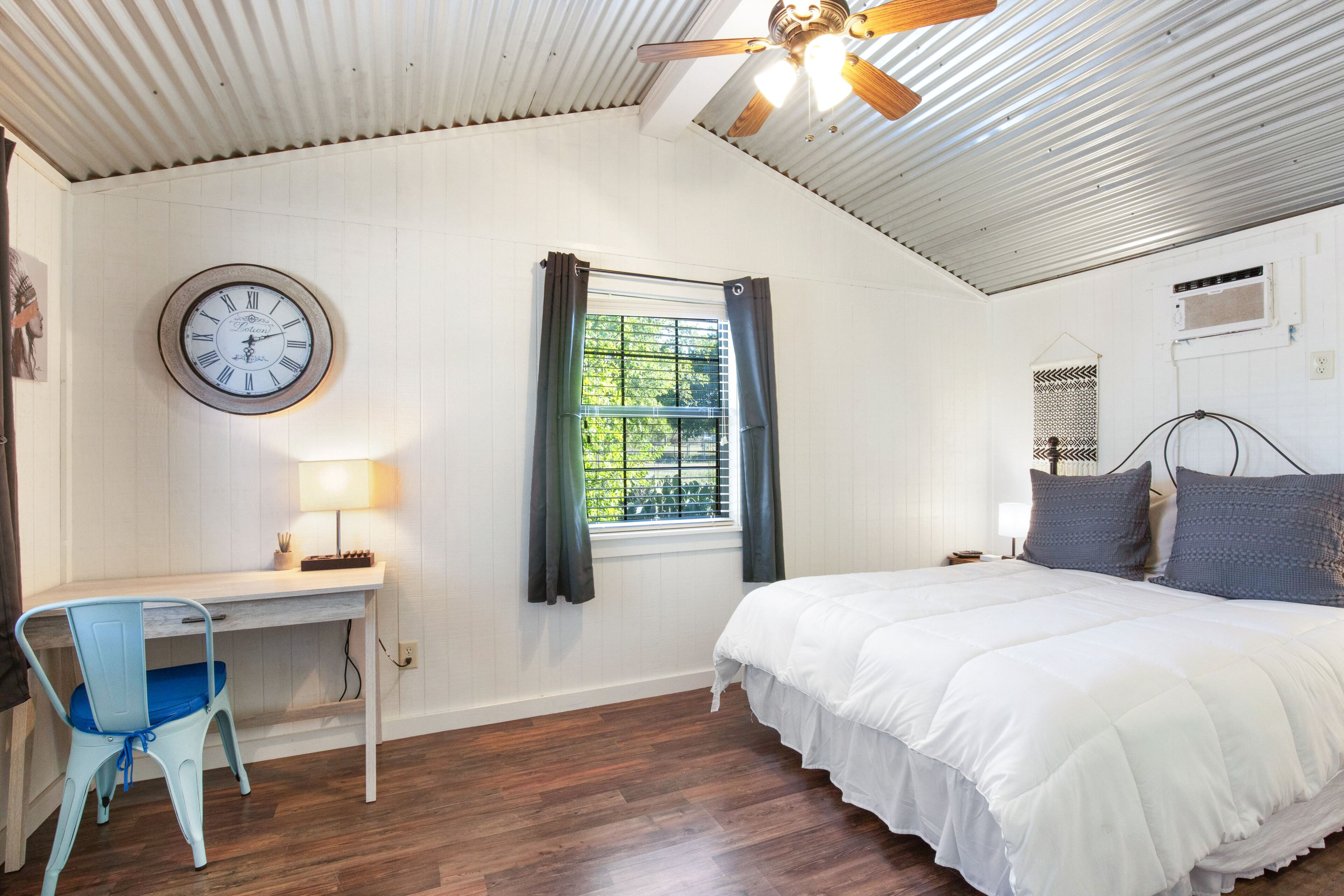 6 bedrooms, free WiFi, bed sheets