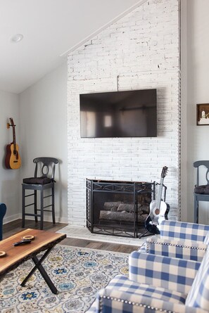 Smart TV - Spacious Relaxing Nashville Home (Nashville)