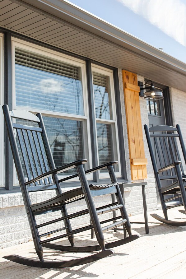 Terrace/patio - Spacious Relaxing Nashville Home (Nashville)