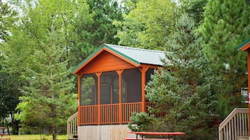Deluxe Cabin | Free WiFi