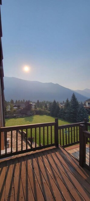 Terrace/patio - Mountain View Studio Apartment, Close to GNP (Columbia Falls)