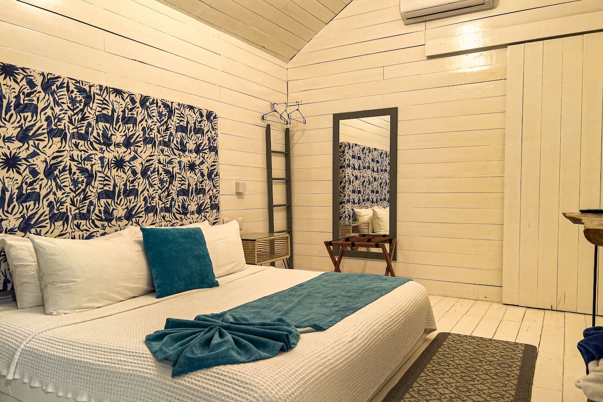 deluxe cabin | in-room safe, iron/ironing board, bed sheets