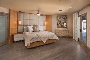 7 Schlafzimmer, Zimmersafe, Bügeleisen/Bügelbrett, Reisekinderbett
