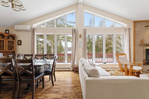 Cozy, quiet and private retreat at Cottage Spa & Lake Villa Sinaia, amazing view