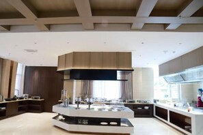 Restaurant - Dongsheng · Yuyuan Hotel (Qixia)