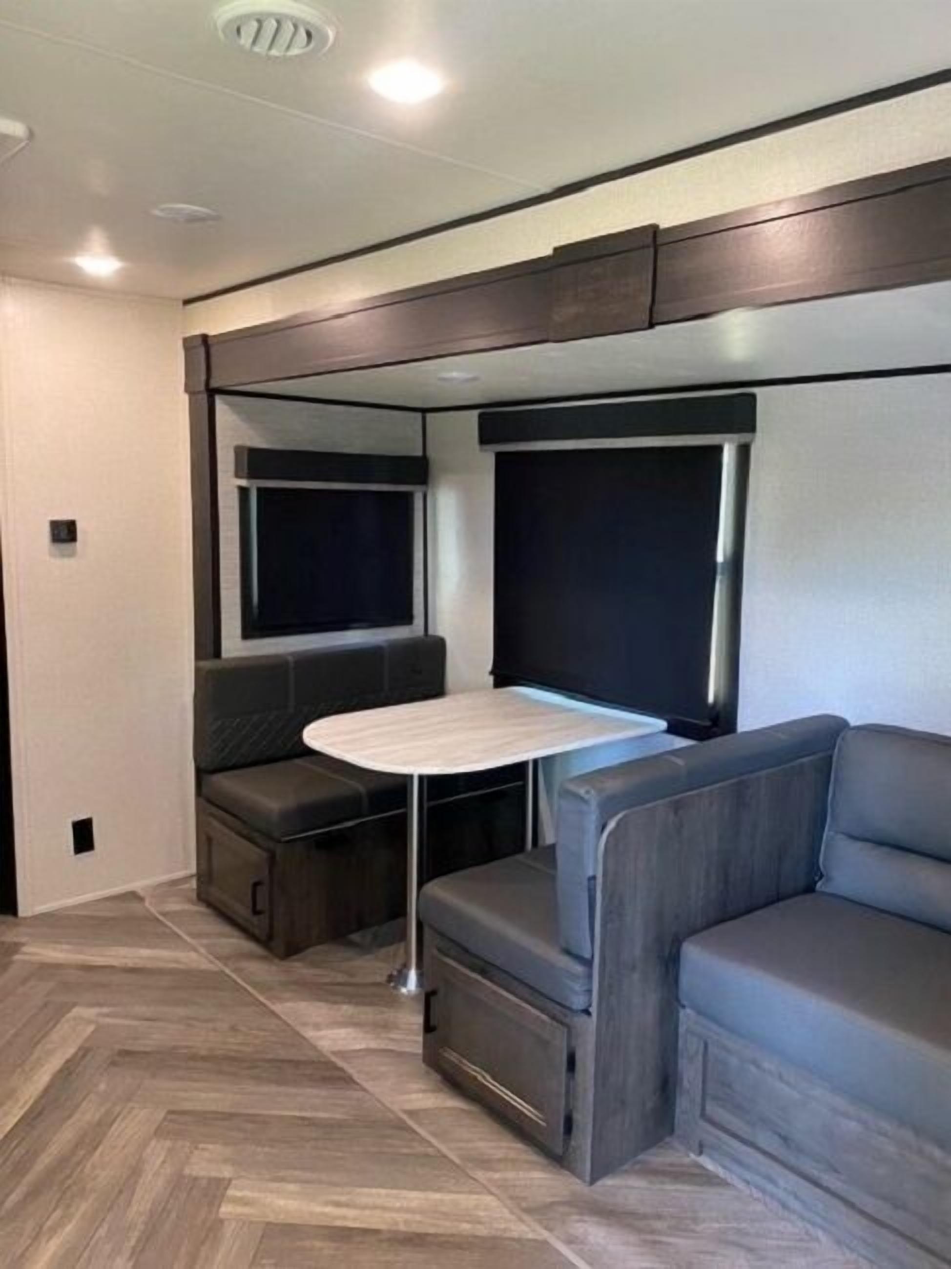 Standard Cottage | In-room dining