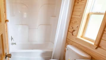 Standard Cabin | Bathroom
