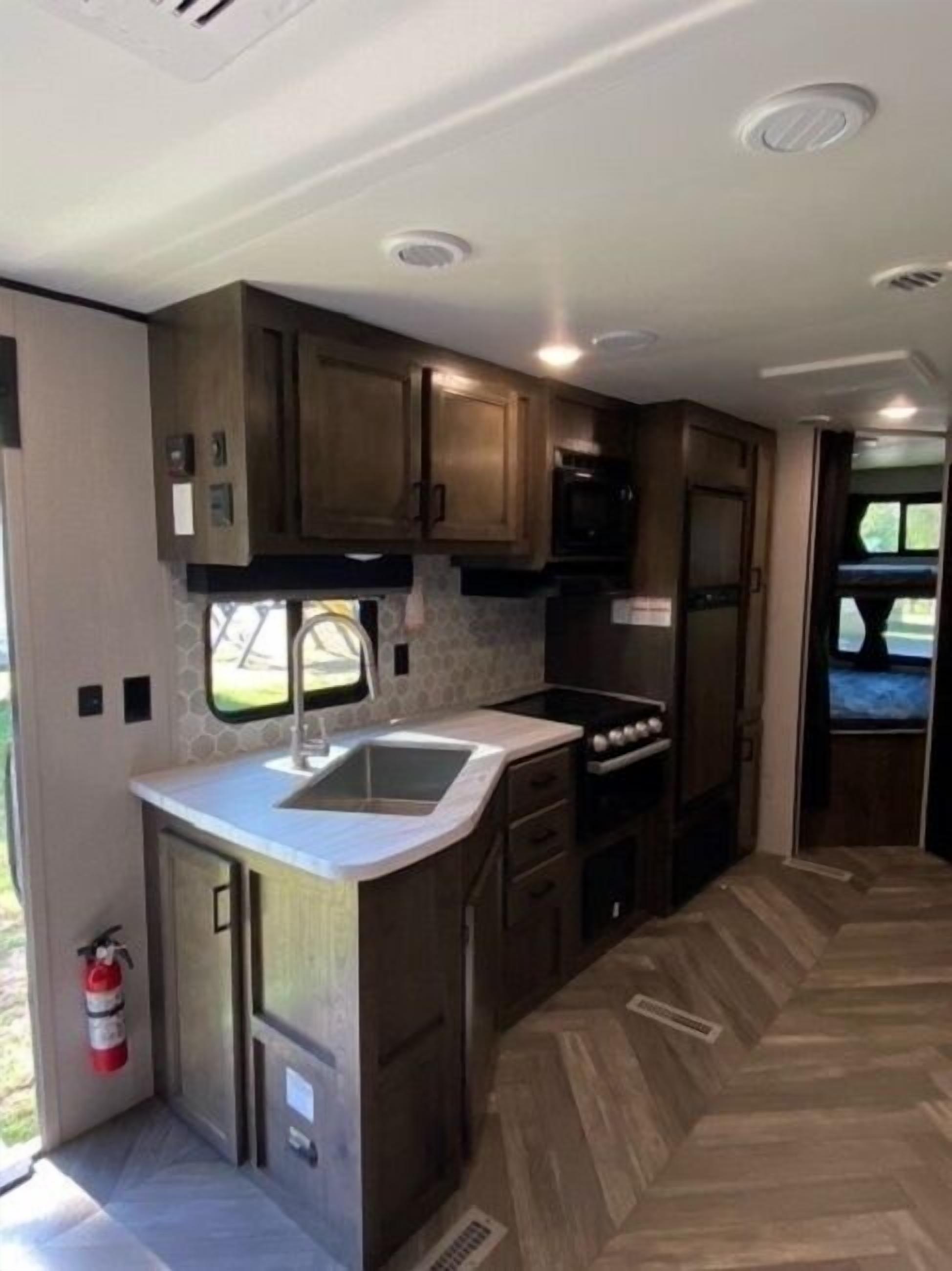 Standard Cottage | Private kitchen | Full-size fridge, microwave, stovetop, toaster