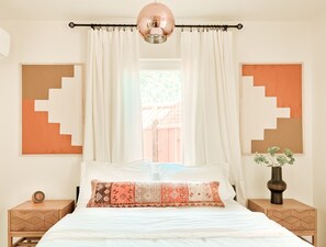 1 chambre, fer et planche à repasser, Wi-Fi gratuit, draps fournis