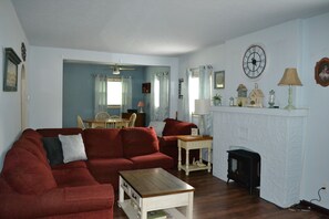 Smart-TV, DVD-spiller og filmbibliotek